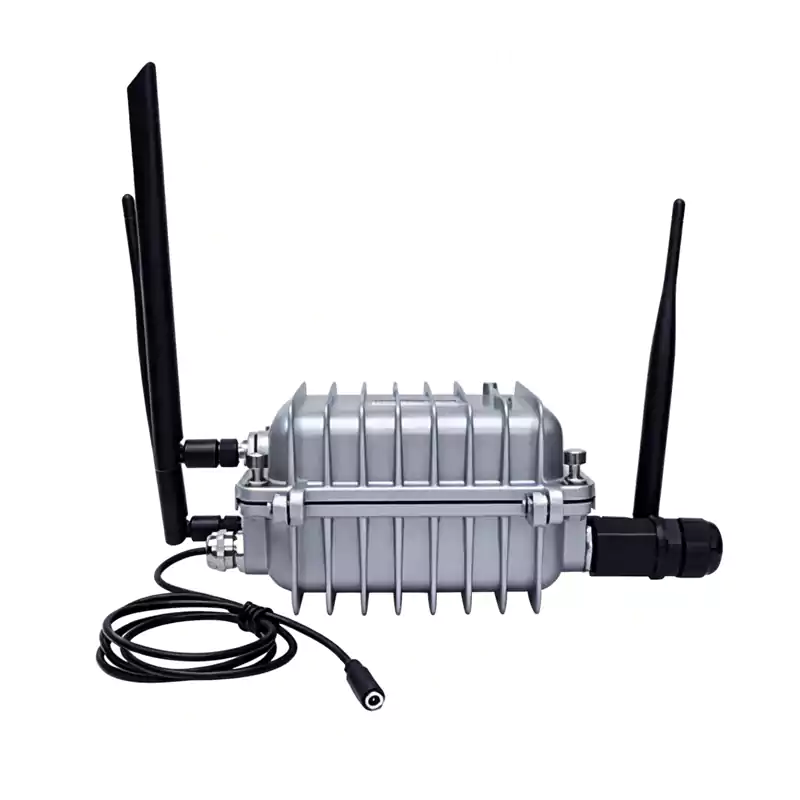 BG602 outdoor gateway rear view with mounting bracket